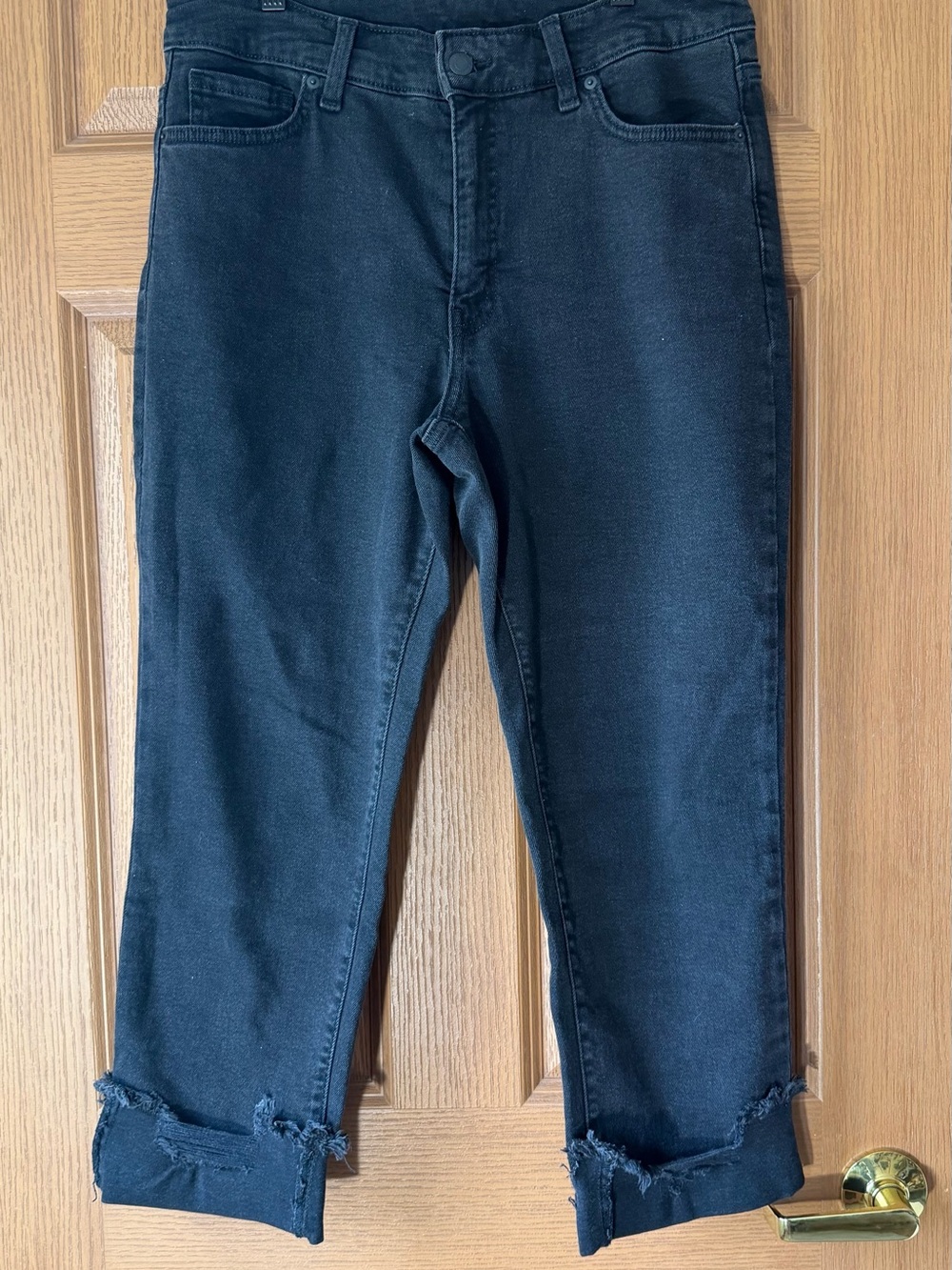 Time and Tru Black Slim Straight Cropped Jeans